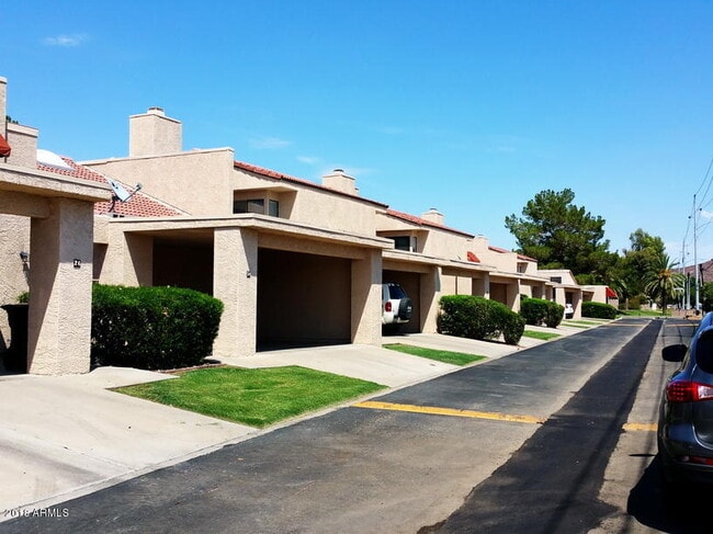 18 E Coral Gables Dr in Phoenix, AZ - Building Photo - Building Photo