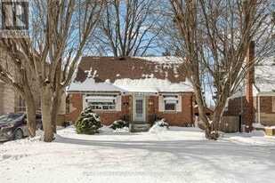 90 Bellamy Rd S in Toronto, ON - Building Photo