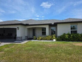 4174 NW 38th Pl in Cape Coral, FL - Building Photo