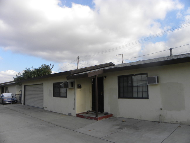 9271 Rio Dell St in Rosemead, CA - Foto de edificio - Building Photo