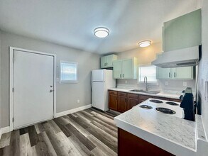 236 Camacho St in San Marcos, TX - Building Photo - Building Photo