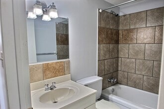 22 8 St in Moncton, NB - Building Photo - Building Photo