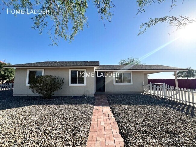1360 S Bunker Hill Dr in Florence, AZ - Building Photo - Building Photo