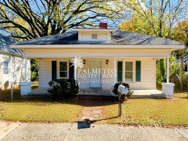 823 Silver Ave in Greensboro, NC - Building Photo - Building Photo