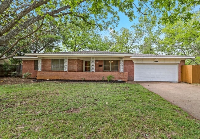 1618 University Dr