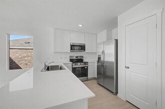 961 Prestonwood Ln in Keene, TX - Building Photo - Building Photo