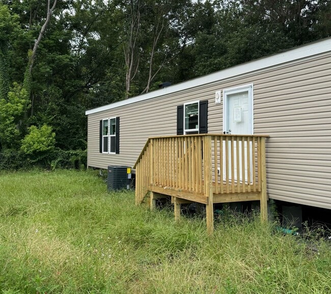 1302 Green Acres Rd