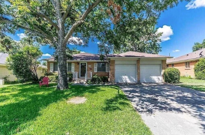 2335 Wildoak Dr in Dallas, TX - Building Photo