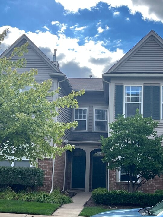 245 Wright St, Unit 245 wright street in Wixom, MI - Building Photo