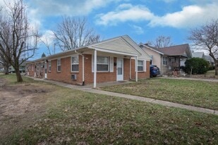 446 E Siebenthaler Ave, Unit #A in Dayton, OH - Building Photo