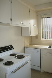 Amber Court Apartments photo'