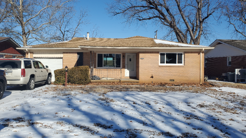 534 Alexander Dr in Haysville, KS - Building Photo