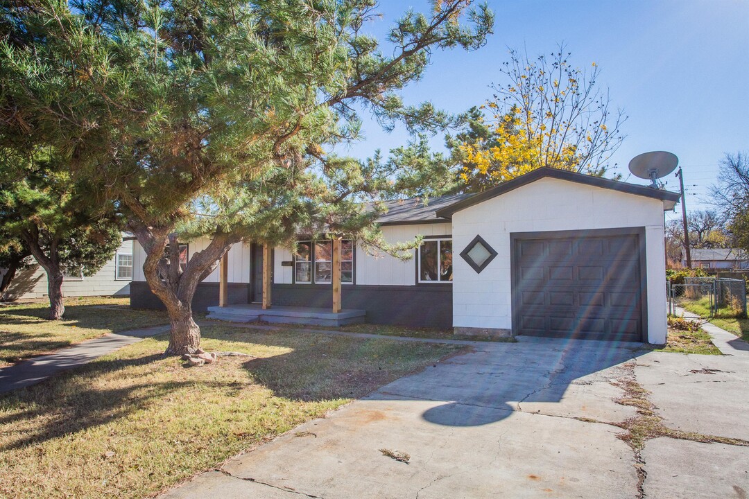 3803 35th St in Lubbock, TX - Building Photo