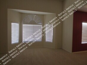 17017 N 12th St in Phoenix, AZ - Building Photo - Building Photo