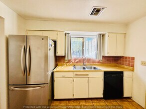 2712 N Cloverland Ave in Tucson, AZ - Building Photo - Building Photo