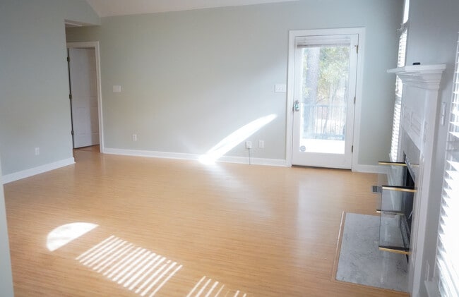 3801 Lake Point Cir in Raleigh, NC - Building Photo - Building Photo