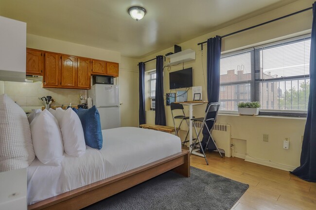 property at 1721 John F. Kennedy Blvd