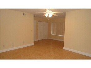 12620 VISTA ISLES Dr in Sunrise, FL - Building Photo - Building Photo