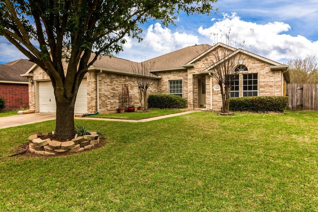 20006 Upland Creek Dr in Katy, TX - Building Photo