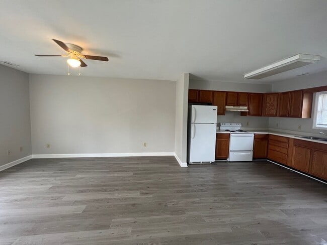 656 Lakeside Ave-Unit -656 in Burlington, NC - Building Photo - Building Photo
