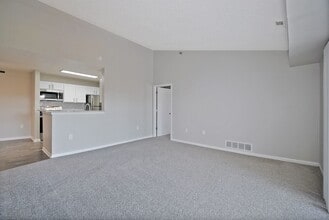 Pendleton Park Apartments in New Hudson, MI - Building Photo - Building Photo