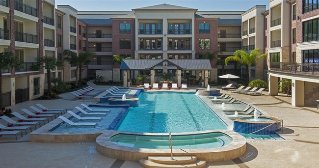 Telfair Lofts in Sugar Land, TX - Foto de edificio - Building Photo