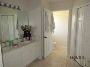 1012 SW 34th Terrace in Cape Coral, FL - Foto de edificio - Building Photo