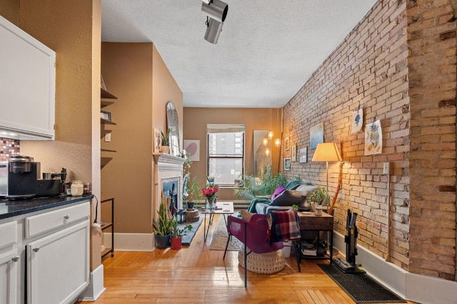 609 S 9th St in Minneapolis, MN - Foto de edificio - Building Photo