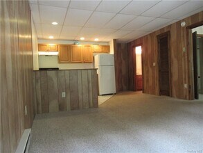 300 Old Rte 55-Unit -1 in Poughquag, NY - Building Photo - Building Photo