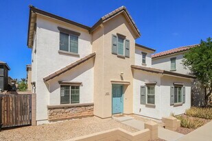 425 N Ranger Ct in Gilbert, AZ - Building Photo