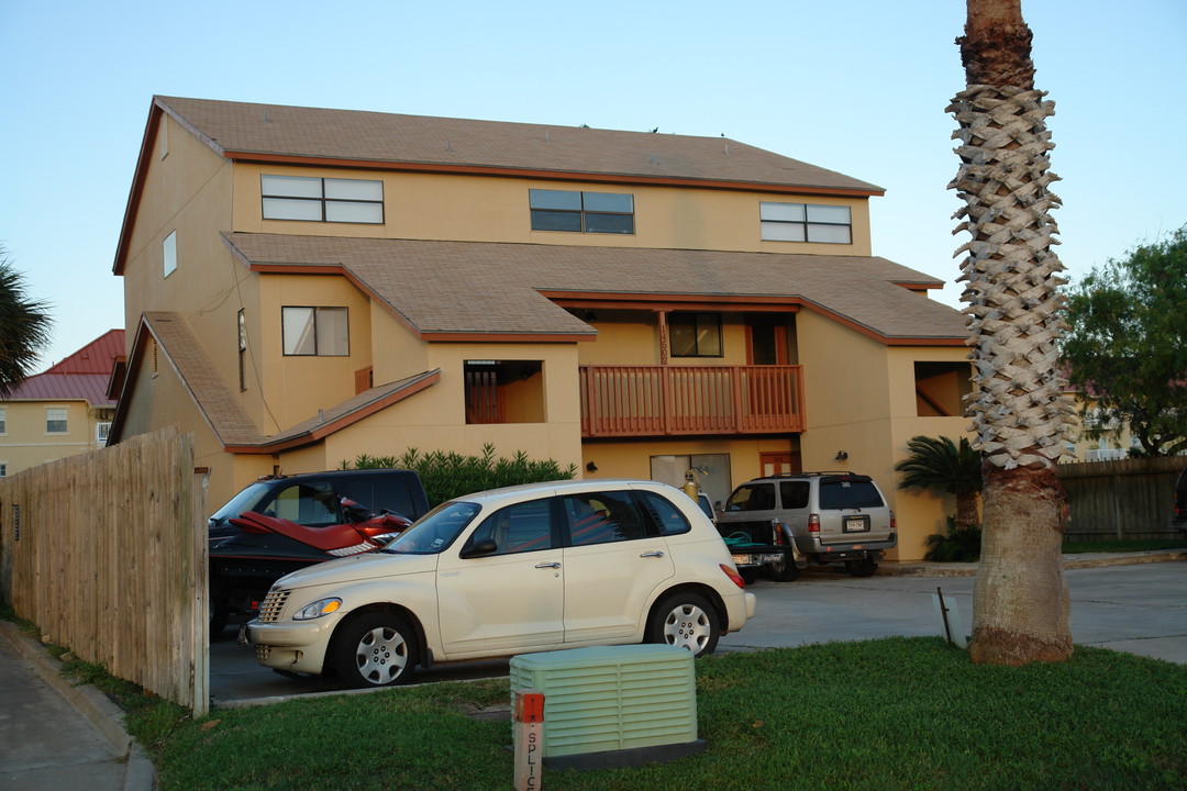 14502-101-14502-203 Cabana East St in Corpus Christi, TX - Building Photo