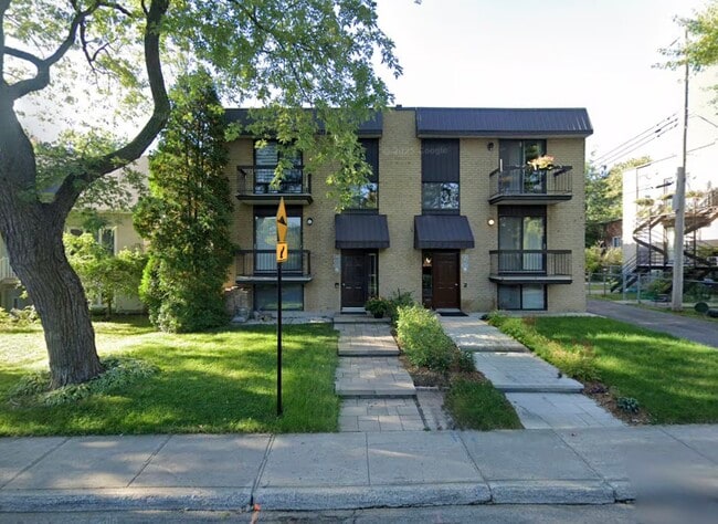 property at 4560 Mercier Av