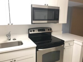 490 NW 20th St in Boca Raton, FL - Building Photo - Building Photo