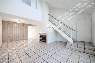 10100 N 89th Ave in Peoria, AZ - Foto de edificio - Building Photo