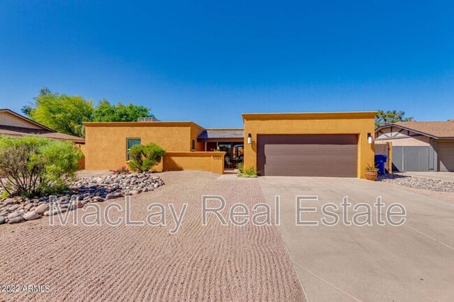 property at 1320 W Pecos Ave