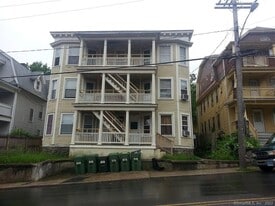 155 Robbins St in Waterbury, CT - Building Photo