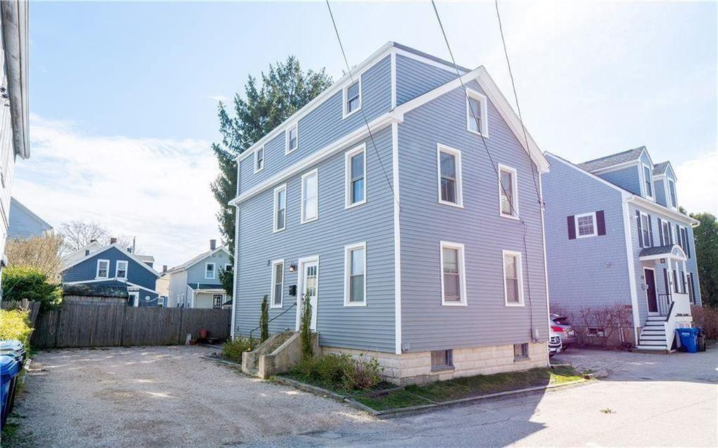 3 Sharon Ct in Newport, RI - Building Photo