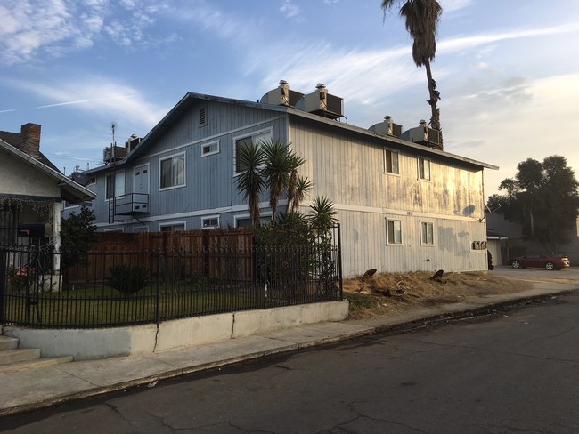 1812 Quincy St in Bakersfield, CA - Building Photo - Other