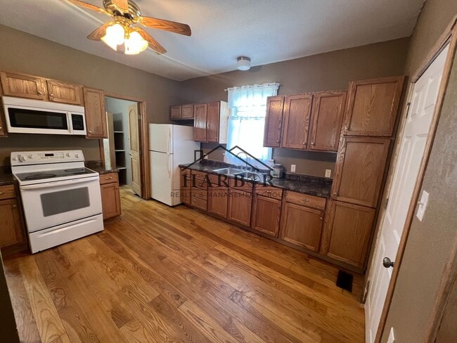 property at 401 9th St NE