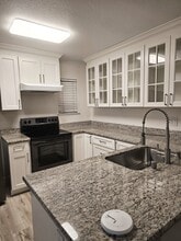 3768 W Benjamin Holt Dr in Stockton, CA - Building Photo - Building Photo