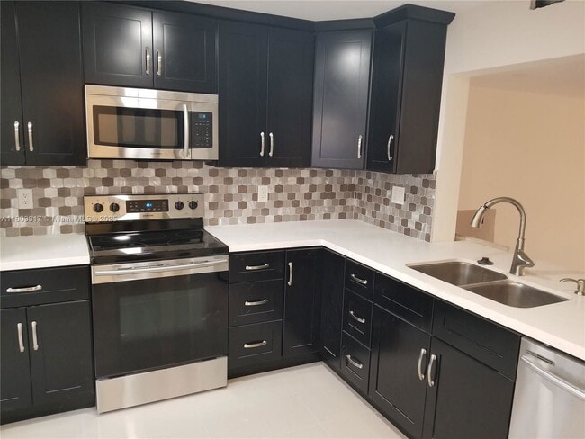 property at 907 NE 27th Ave