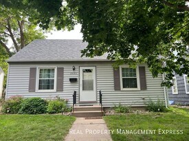 3 Bedroom 2 Bathroom Home for Rent in Sioux Falls, SD - Building Photo