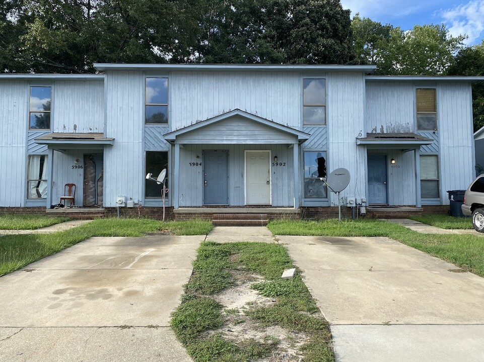 5900 Aftonshire Dr in Fayetteville, NC - Building Photo