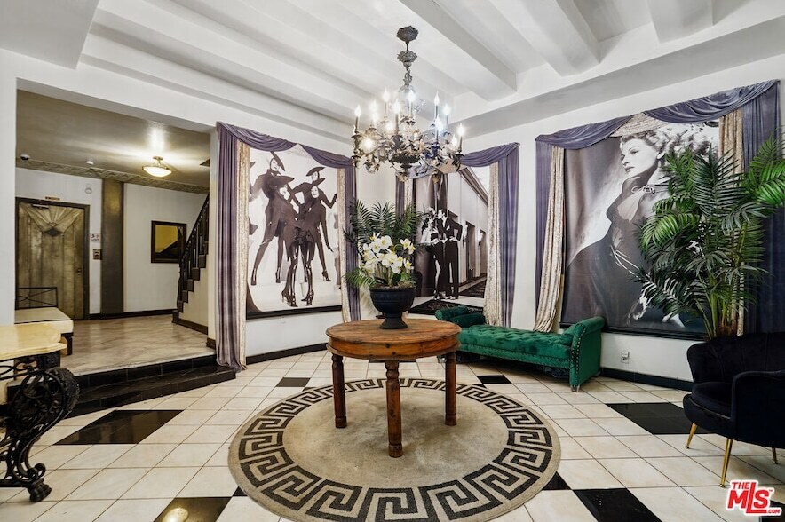 1314 Hayworth Ave, Unit 302 in West Hollywood, CA - Building Photo