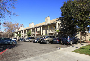 706 West Ave Apartments