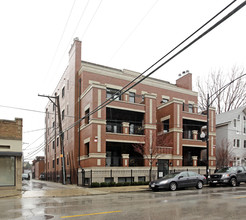 3214 N Southport Ave in Chicago, IL - Foto de edificio - Building Photo