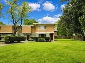 1536 Drake Dr in Davis, CA - Building Photo
