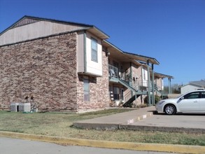 Meadow Ridge in Justin, TX - Foto de edificio - Building Photo