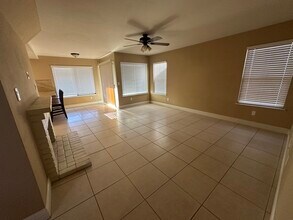 1570 Deer Run Ln in Tracy, CA - Building Photo - Building Photo