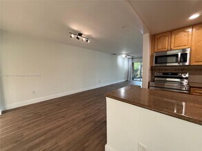 8522 SW 103rd Ave in Miami, FL - Building Photo - Building Photo